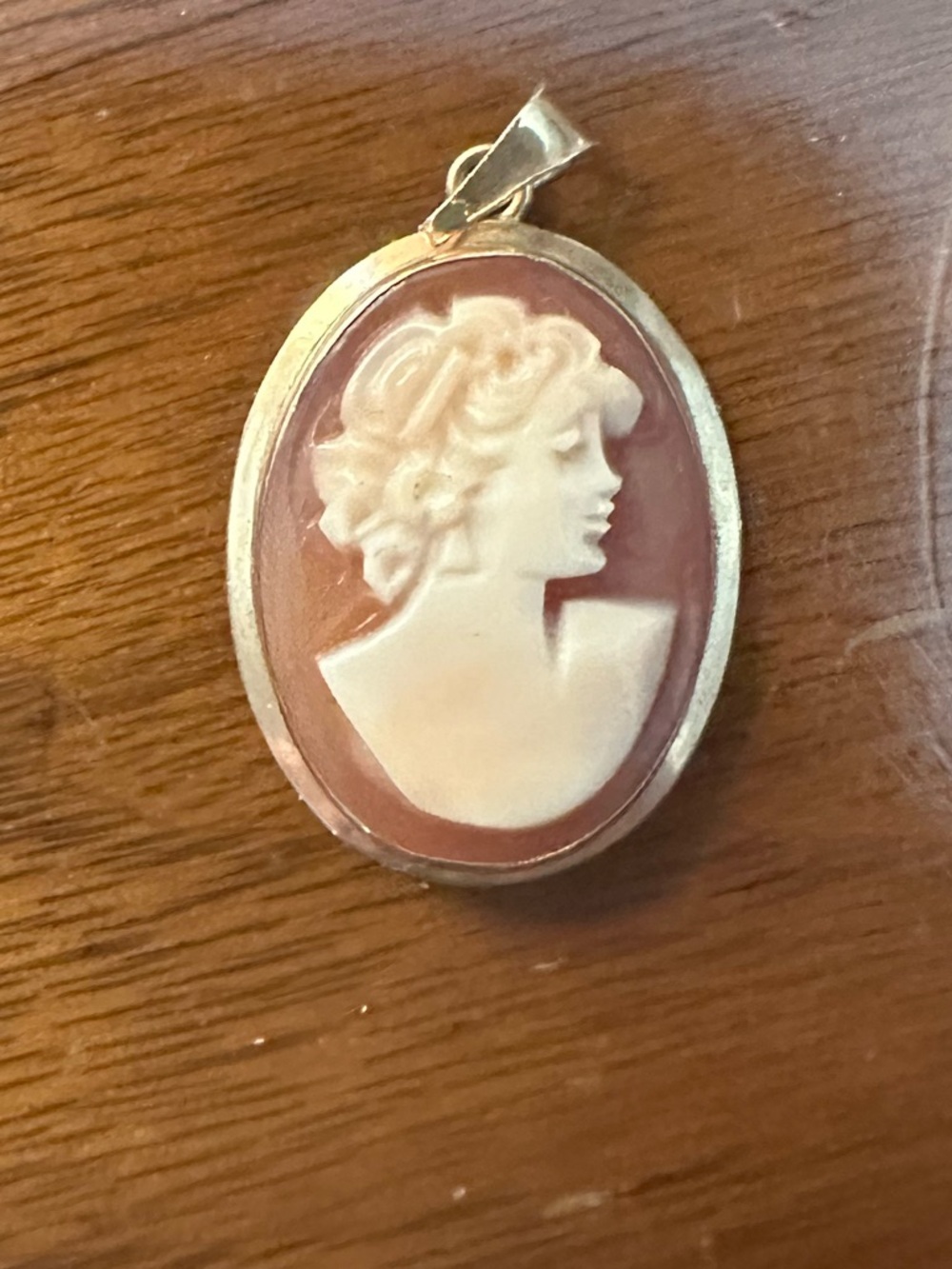 Vintage Cameo Pendant 14k made in Italy